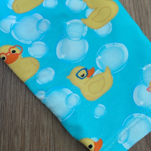 Posh Peanut Girl's Long Sleeve Ruffled Rash Guard Swimsuit - Ducky - size 5T - Picture 6 of 6